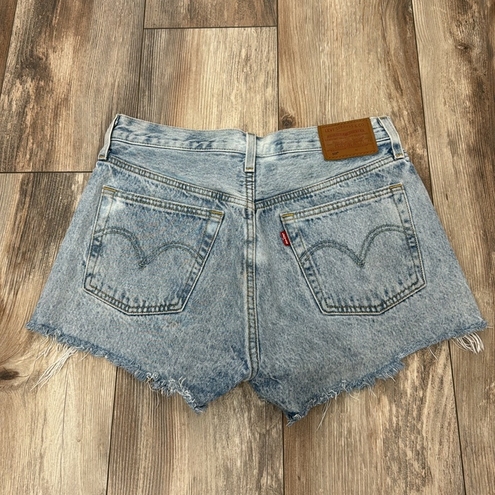 Levi’s High Rise Ripped Denim Shorts - Picture 4 of 6